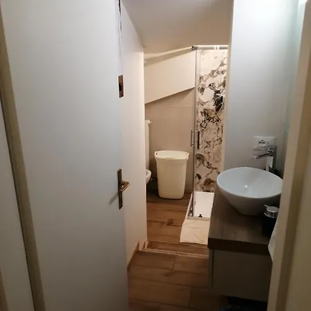 Goddess House * فيرونا